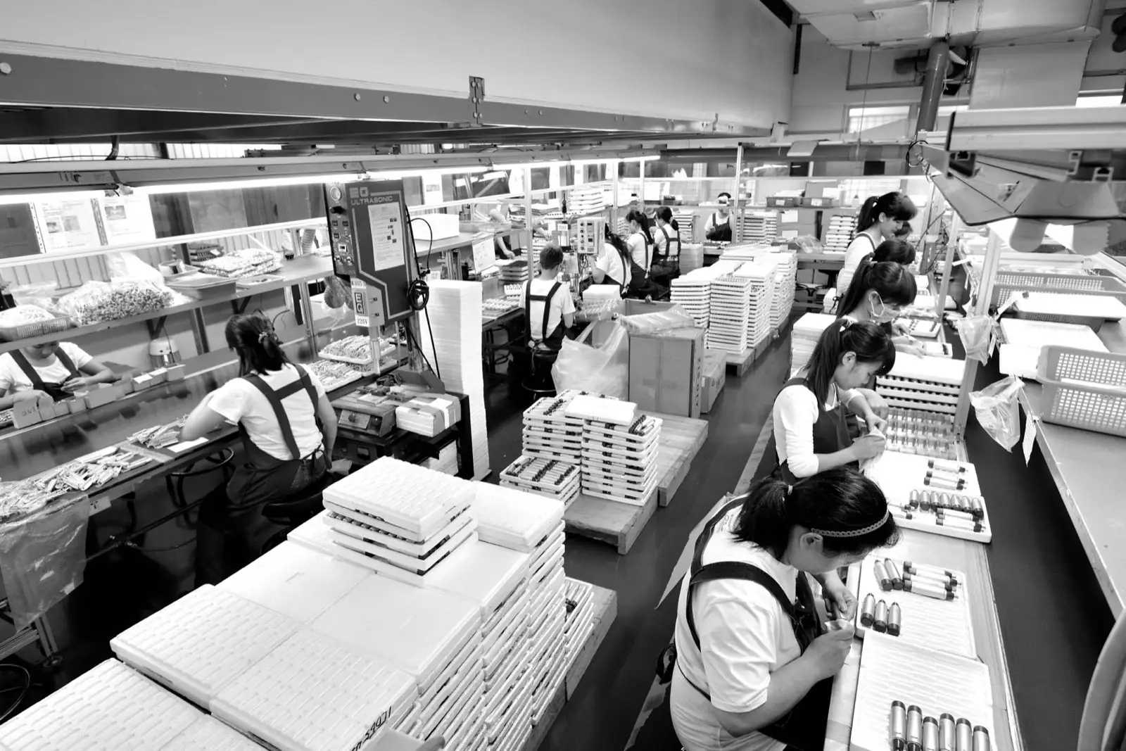 KUNNEX assembly lines in full production at the New Taipei City factory