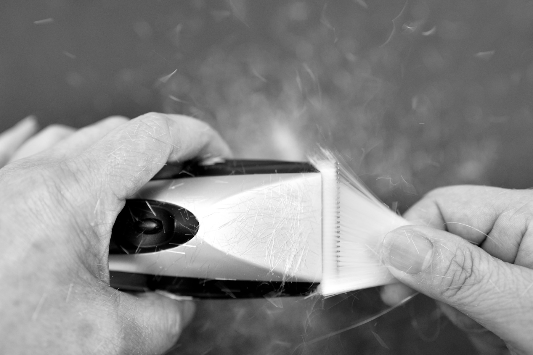 KUNNEX clipper blade sharpness test cutting through paper